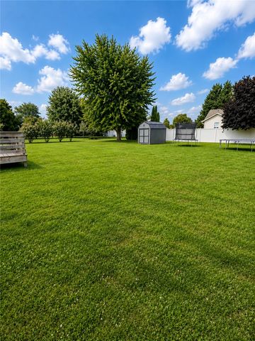 764 Oakdale Drive, Jamestown Vlg, OH 45335
