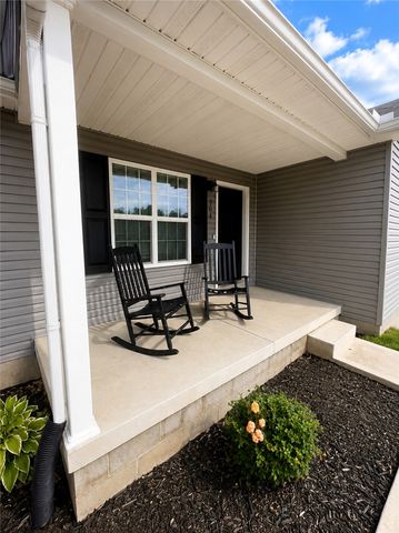 764 Oakdale Drive, Jamestown Vlg, OH 45335