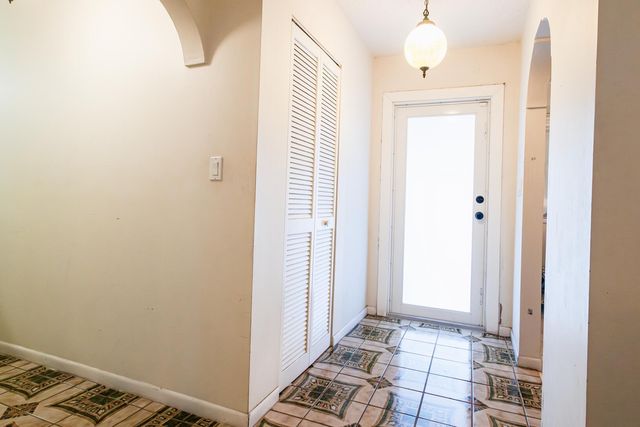 3097 Dolphin Drive, Delray Beach, FL 33445