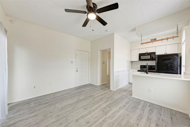 2714 Nueces ST 108, Austin, TX 78705