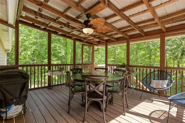 21 Timberwood Drive SE, Silver Creek, GA 30173