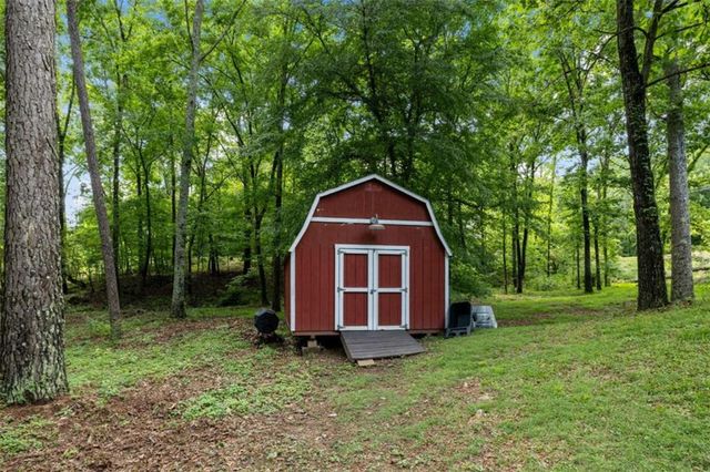 21 Timberwood Drive SE, Silver Creek, GA 30173