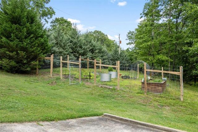 21 Timberwood Drive SE, Silver Creek, GA 30173