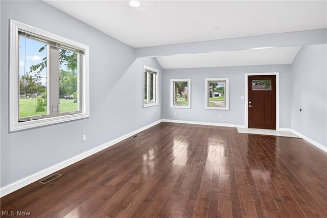 18500 Bennett Road, North Royalton, OH 44133