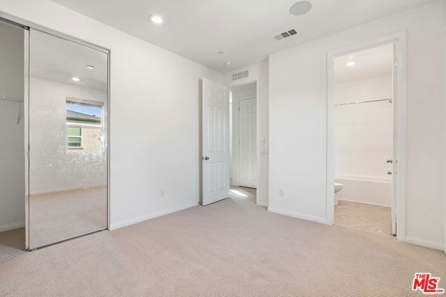 725 Daniel Freeman Circle, Inglewood, CA 90301