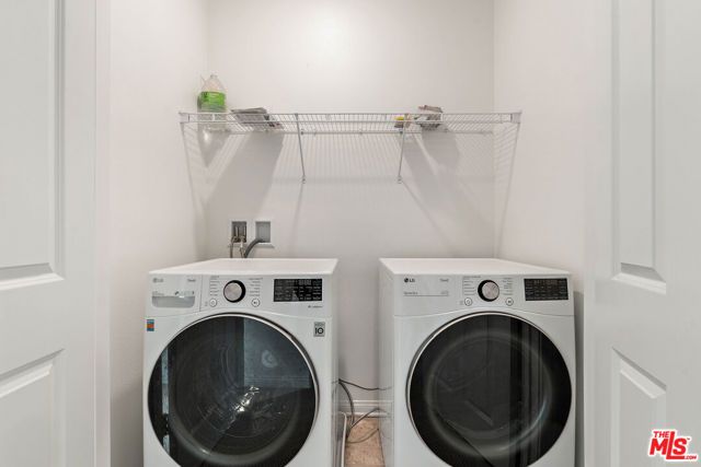 725 Daniel Freeman Circle, Inglewood, CA 90301