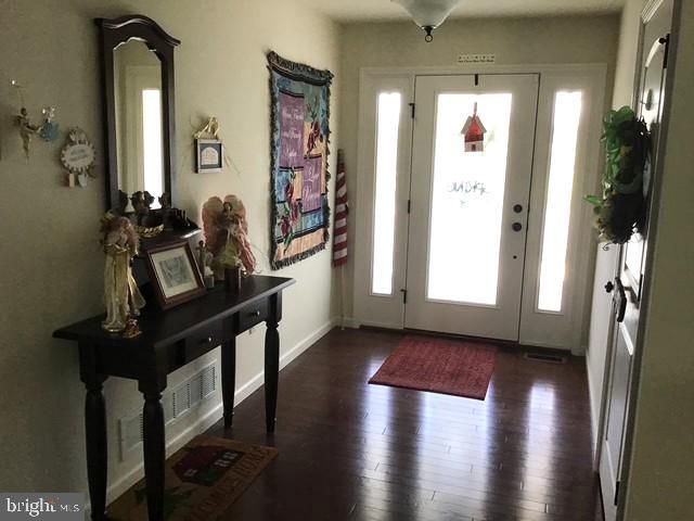 140 KOCH LN, Harrisburg, PA 17112