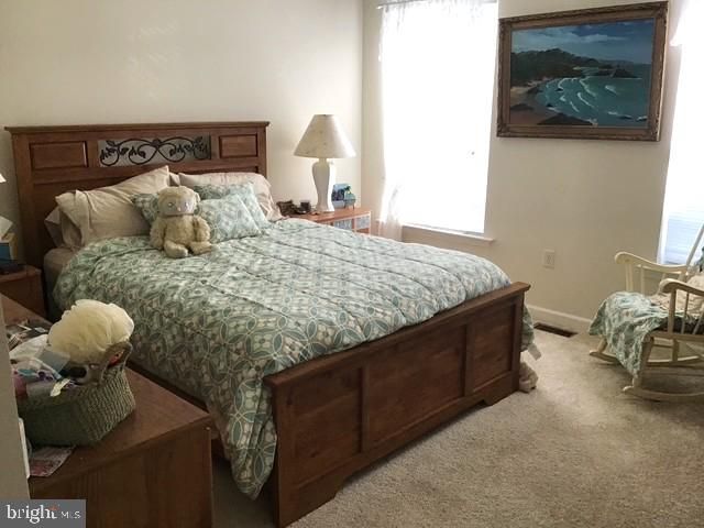 140 KOCH LN, Harrisburg, PA 17112