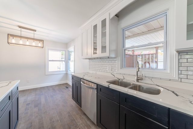 8749 Monroe Avenue, Munster, IN 46321