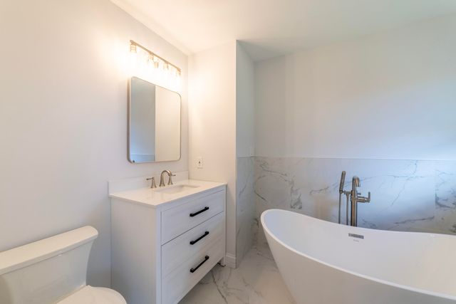 8749 Monroe Avenue, Munster, IN 46321