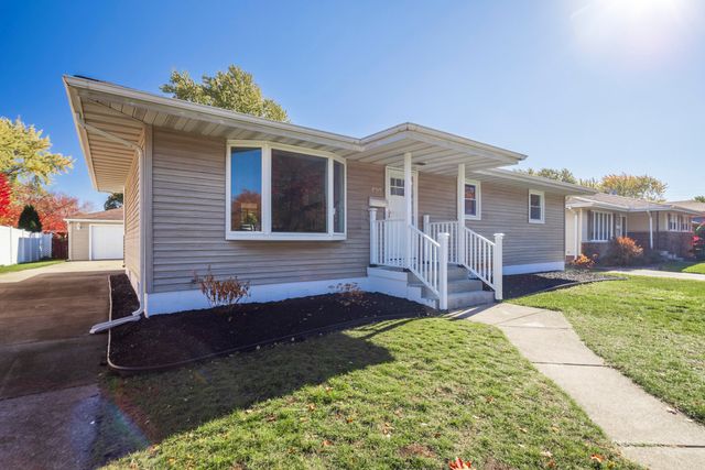 8749 Monroe Avenue, Munster, IN 46321