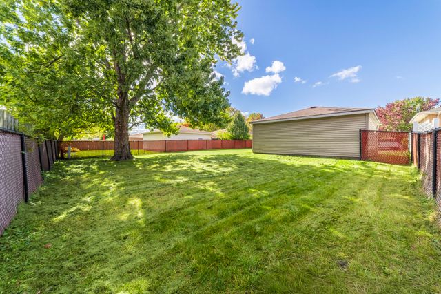 8749 Monroe Avenue, Munster, IN 46321