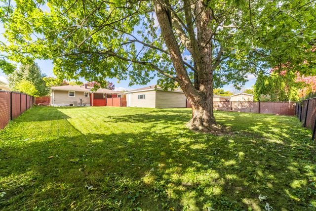 8749 Monroe Avenue, Munster, IN 46321