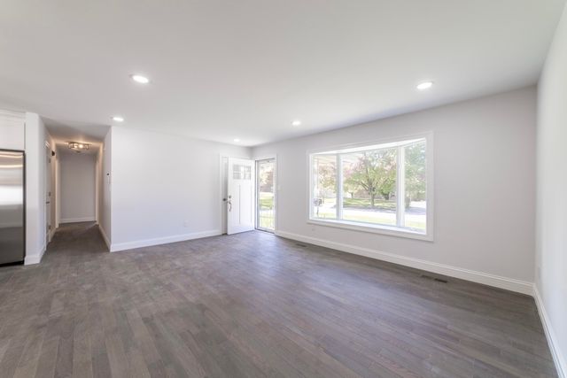 8749 Monroe Avenue, Munster, IN 46321