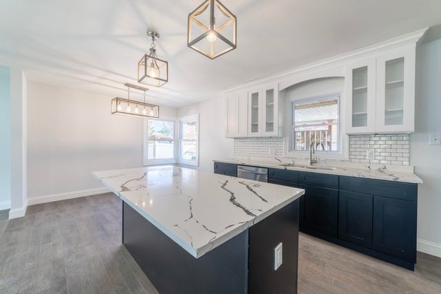 8749 Monroe Avenue, Munster, IN 46321