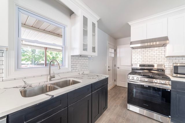 8749 Monroe Avenue, Munster, IN 46321