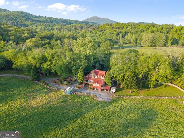 1304 Highway 17, Sautee Nacoochee, GA 30571