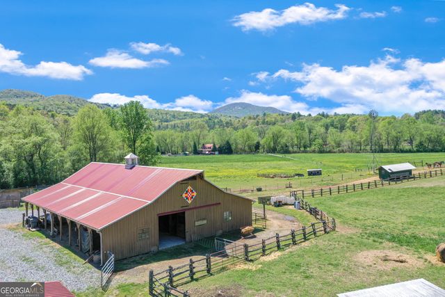 1304 Highway 17, Sautee Nacoochee, GA 30571