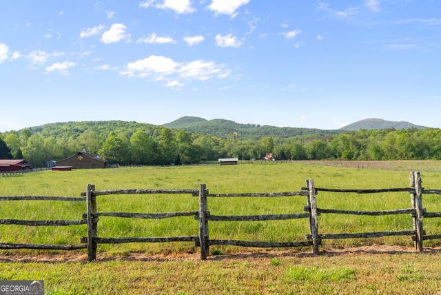1304 Highway 17, Sautee Nacoochee, GA 30571