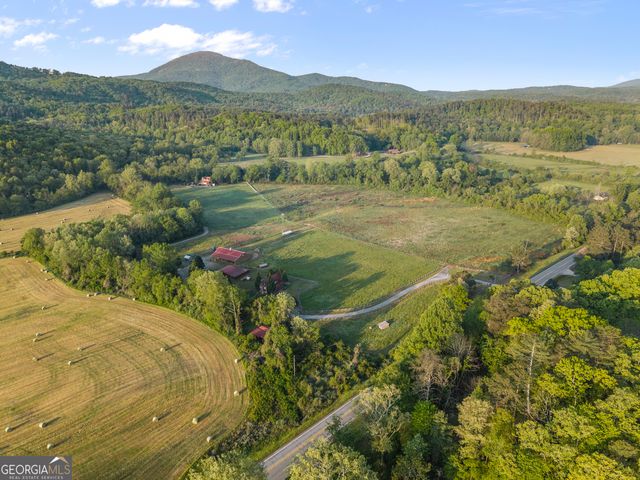 1304 Highway 17, Sautee Nacoochee, GA 30571