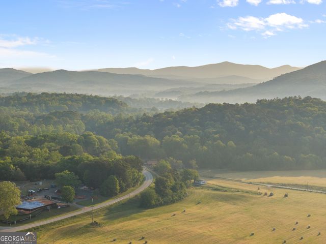 1304 Highway 17, Sautee Nacoochee, GA 30571