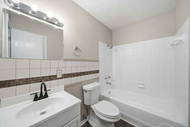 3411 S 213th East Avenue, Broken Arrow, OK 74014