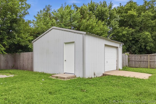 3411 S 213th East Avenue, Broken Arrow, OK 74014