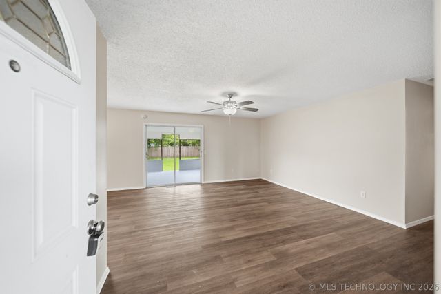3411 S 213th East Avenue, Broken Arrow, OK 74014