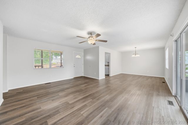 3411 S 213th East Avenue, Broken Arrow, OK 74014