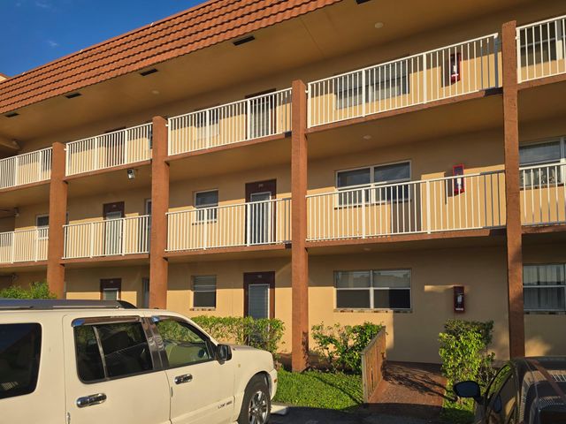 9001 Sunrise Lakes Boulevard 110, Sunrise, FL 33322