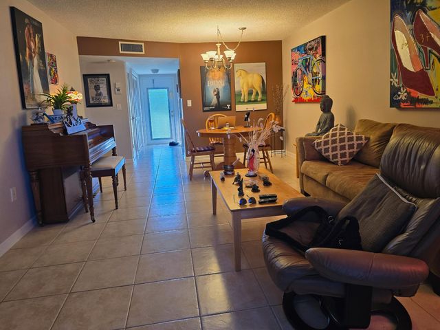 9001 Sunrise Lakes Boulevard 110, Sunrise, FL 33322