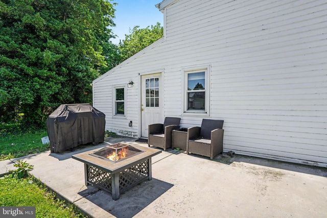 400 ROSS AVE, New Cumberland, PA 17070