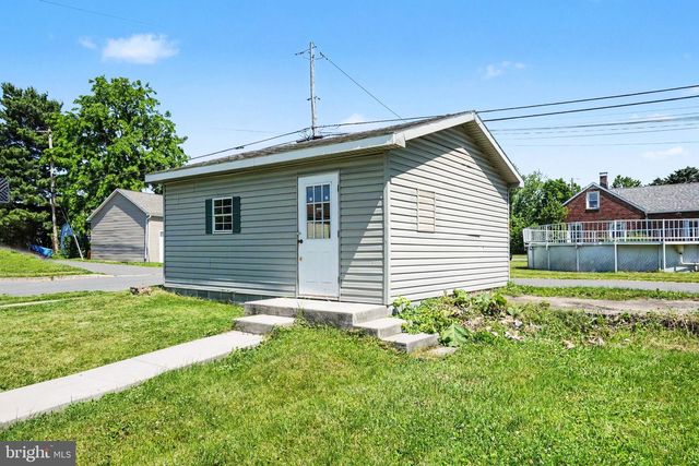 400 ROSS AVE, New Cumberland, PA 17070