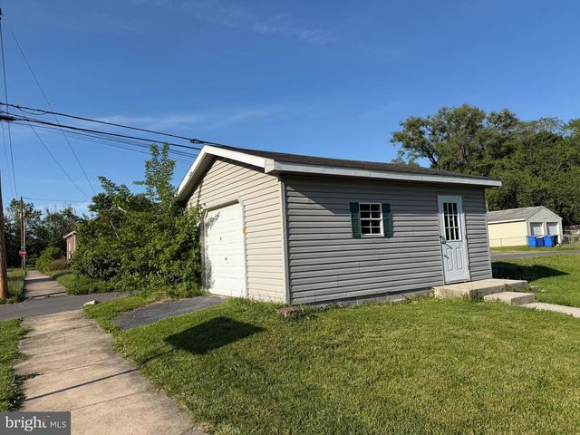 400 ROSS AVE, New Cumberland, PA 17070