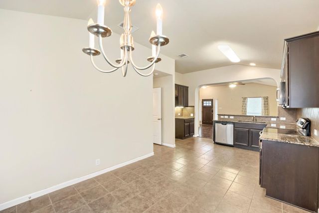 865 Heritage Springs TRL, Round Rock, TX 78664