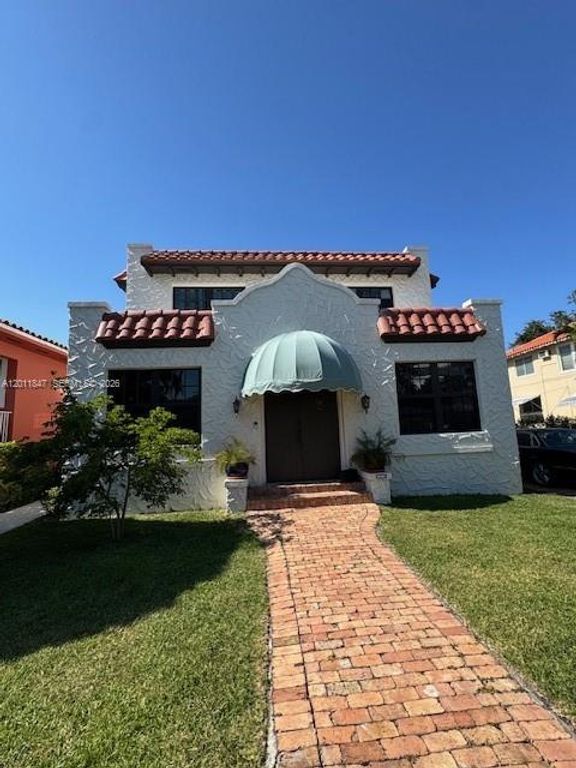 1617 NW 8th St Studio B, Miami, FL 33125