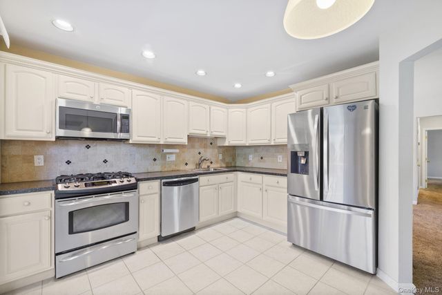 82 McBee Court, Monroe, NY 10950
