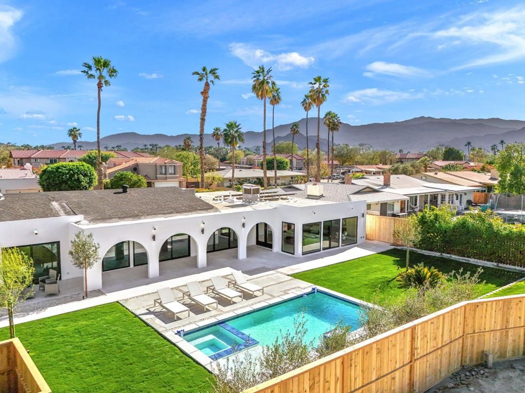 Image 10 of property listing at 80100 Vista Grande, La Quinta, CA 92253