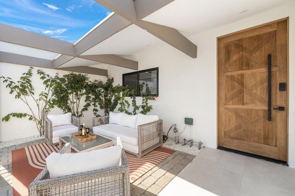 Image 2 of property listing at 80100 Vista Grande, La Quinta, CA 92253