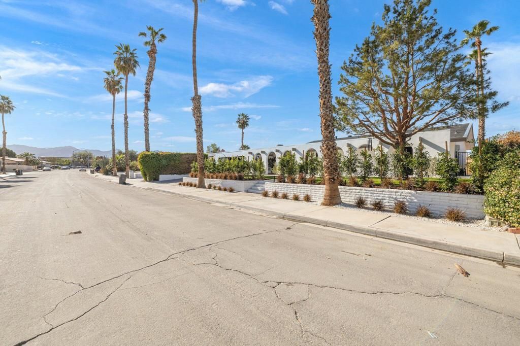Image 31 of property listing at 80100 Vista Grande, La Quinta, CA 92253