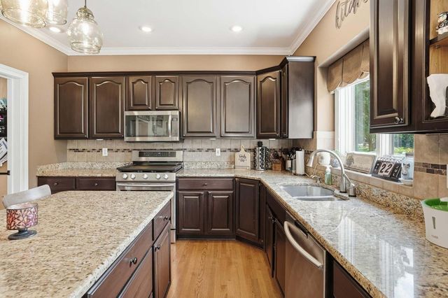10626 Erie Drive, Crown Point, IN 46307