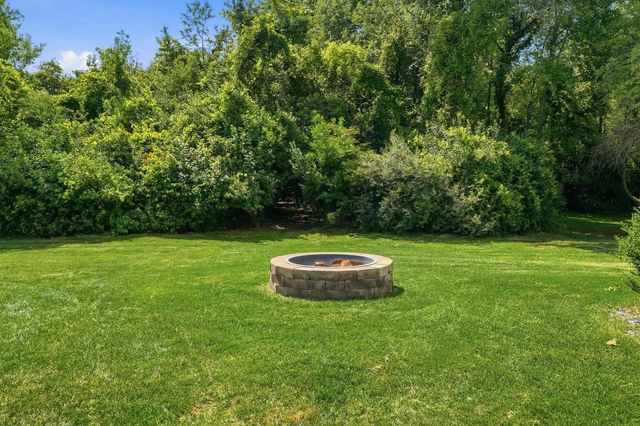 10626 Erie Drive, Crown Point, IN 46307