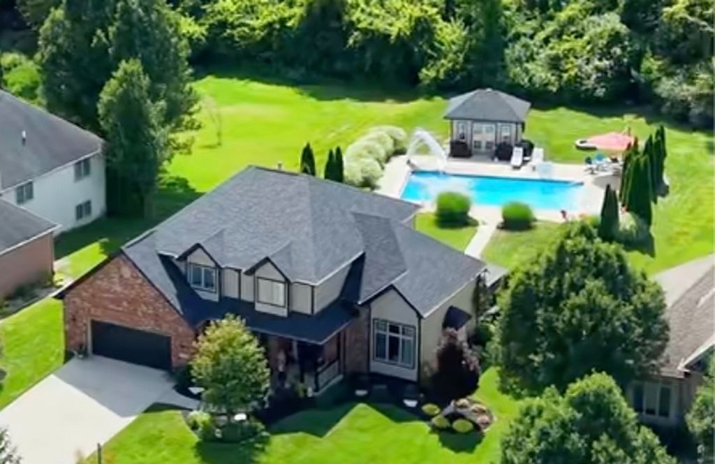 10626 Erie Drive, Crown Point, IN 46307