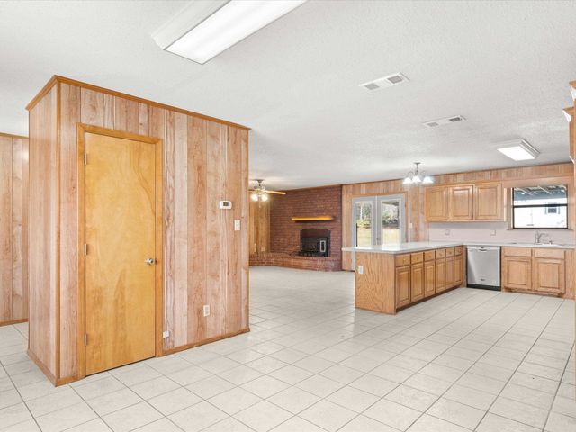 237 COUNTY ROAD 2937, Hughes Springs, TX 75656