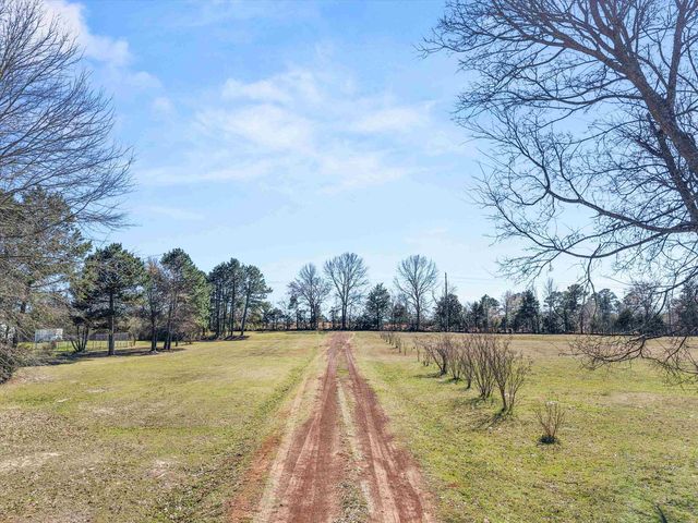 237 COUNTY ROAD 2937, Hughes Springs, TX 75656