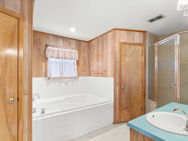 237 COUNTY ROAD 2937, Hughes Springs, TX 75656