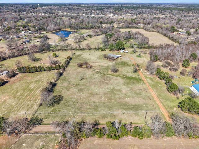 237 COUNTY ROAD 2937, Hughes Springs, TX 75656