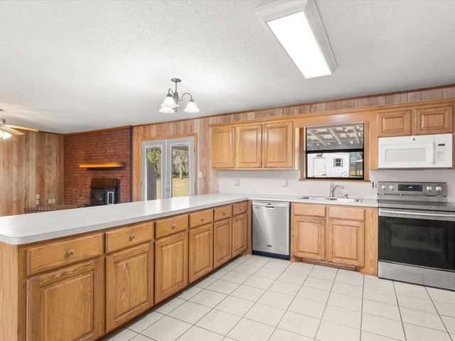 237 COUNTY ROAD 2937, Hughes Springs, TX 75656