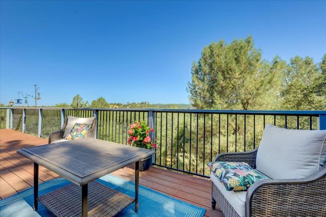 11594 Madrone Ct, Auburn, CA 95602