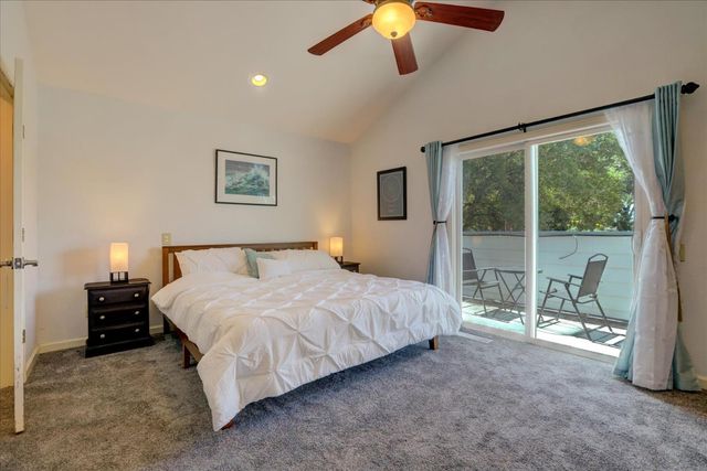 11594 Madrone Ct, Auburn, CA 95602